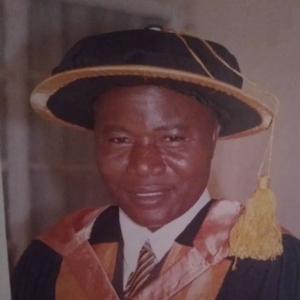 Dr Eliya Kwalpbe Gofwen (Ph.D,M.ed,B.sc,NCE) 